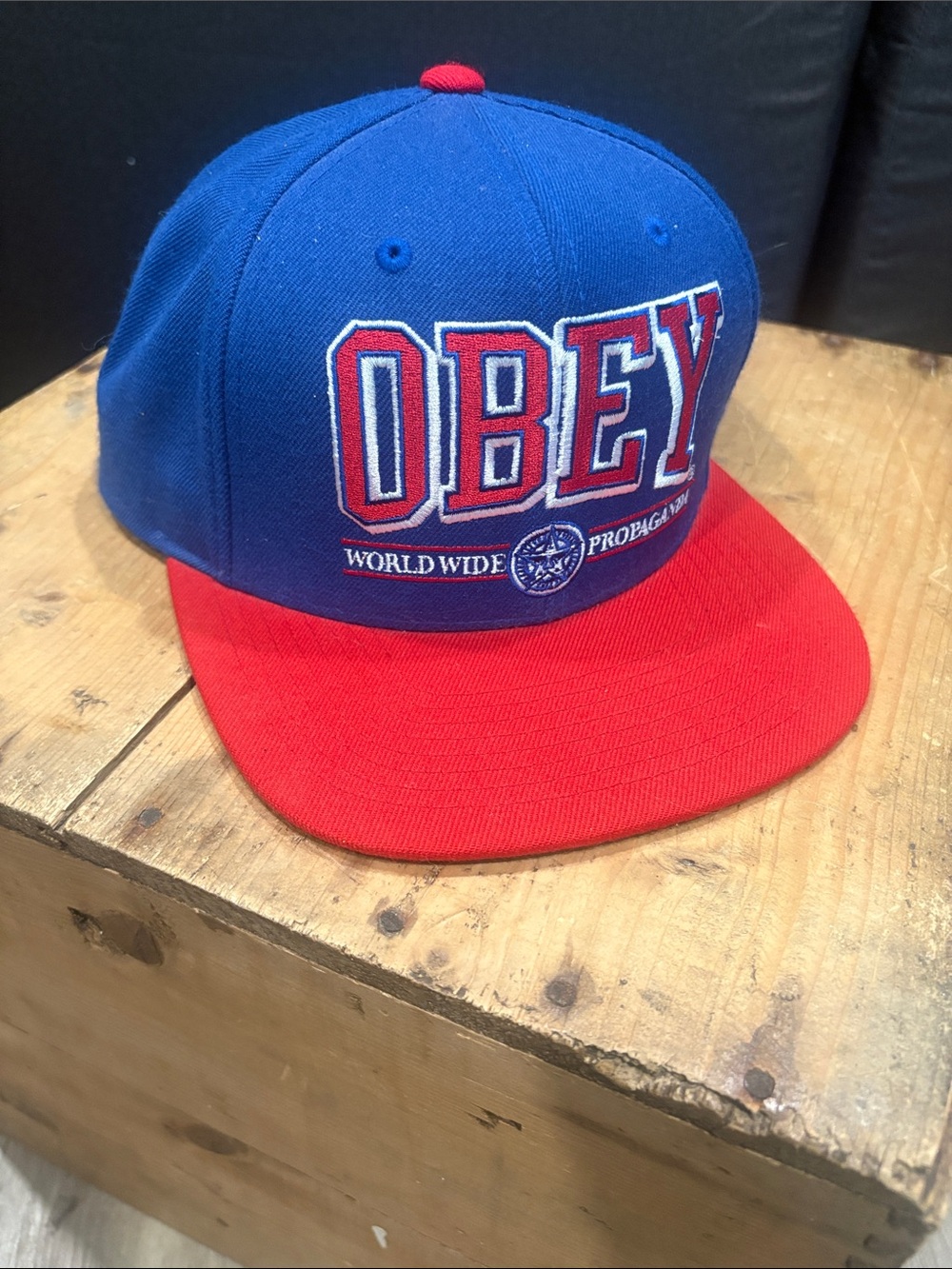 OBEY ATHLETICS SNAPBACK
CAP